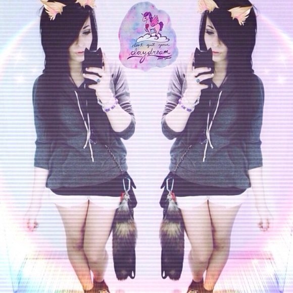 🌟 Meet your Posher 🌟 - Picture 5 of 8